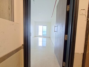 2 BHK Apartment – Entrance View at Dosti Tulip, Balkum Pada - for Sale