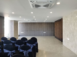 Parking in 2 BHK Apartment at Mana Macasa Emerald, Choodasandra – for Sale