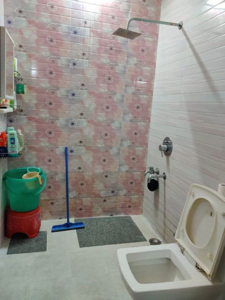 Bathroom, housing-board-colony-sector-7 1 Bedroom 1256 Sq.Ft. Independent House In Sector 7 Gurgaon 10536786
