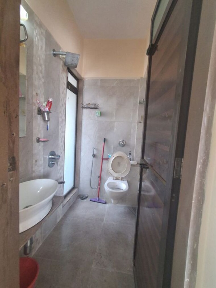 Bathroom, grishma-veena-vihar-chs 2 Bedroom 1000 Sq.Ft. Apartment In Kandivali West Mumbai 10536768