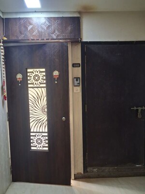 Furnished Amenities in 2 BHK Apartment at Grishma Veena Vihar CHS, Kandivali West – for Sale