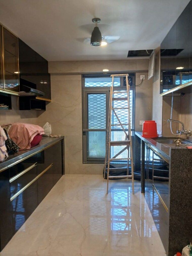 Kitchen, crest-link 3 Bedroom 950 Sq.Ft. Apartment In Khar West Mumbai 10536789