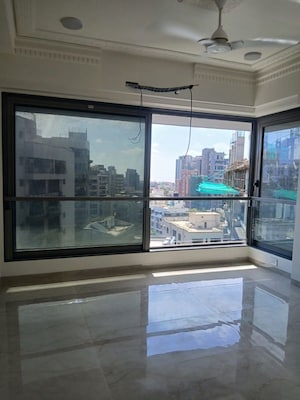 Parking in 3 BHK Apartment at Crest Link, Khar West – for Rent