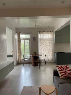2 BHK + Prayer Room,Servant Room,Study Room,Extra Room Apartment For Rent in Golden Tulip Kondapur