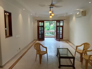 Living Room in 3 BHK Builder Floor at Jungpura Extension – for Rent