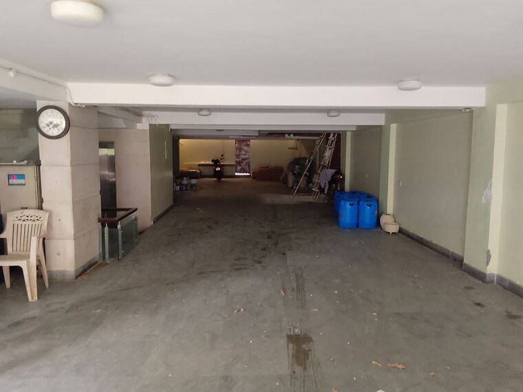  Parking, jungpura extension 3 Bedroom 1800 Sq.Ft. Builder Floor In Jungpura Extension Delhi 10536245