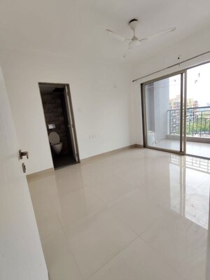 Room in 2 BHK Apartment at Brahma F Residences, Kalyani Nagar – for Rent