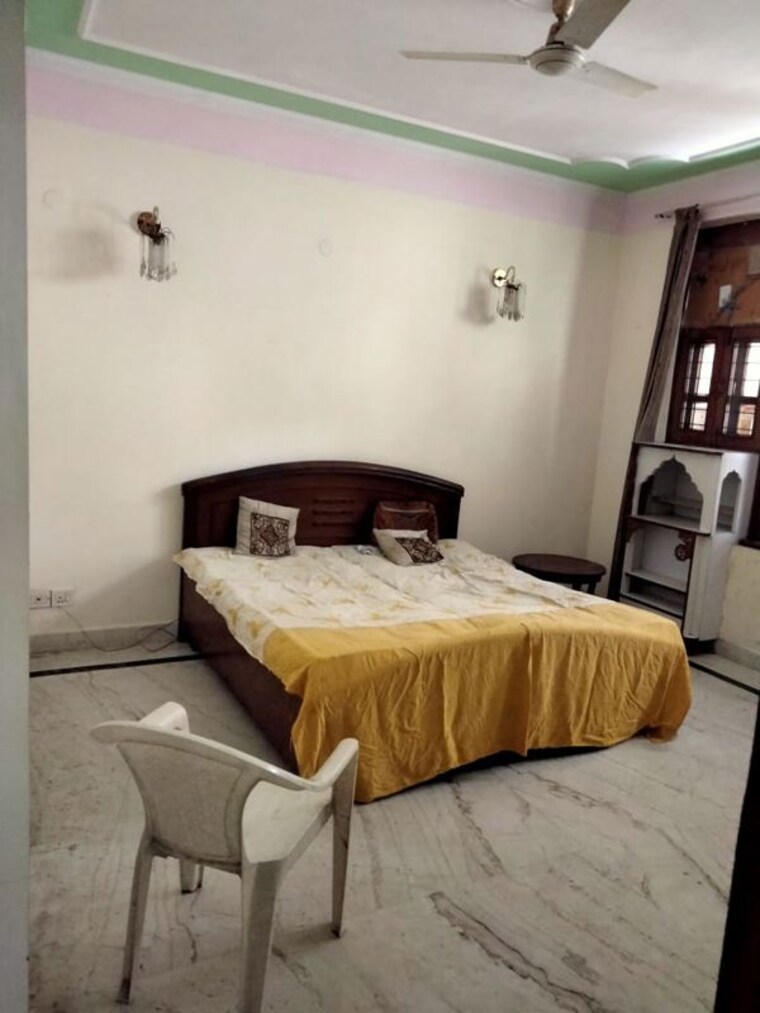Bedroom, housing-board-colony-sector-7 2 Bedroom 1506 Sq.Ft. Independent House In Sector 7 Gurgaon 10536817