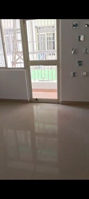 Room in 2 BHK Apartment at Proview Officer City, Raj Nagar Extension – for Sale