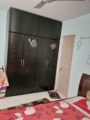 Furnished Amenities in 2 BHK Apartment at Group Seven Rushi Heights, Goregaon East – for Rent