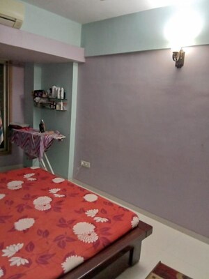 Room in 2 BHK Apartment at Group Seven Rushi Heights, Goregaon East – for Rent