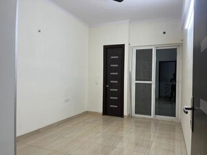 Room in 3 BHK Apartment at Gaur Sportswood, Sector 79 – for Rent