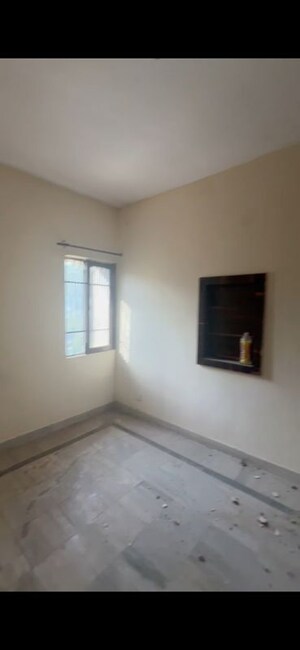 Room in 2 BHK Apartment at Sector 51 – for Sale