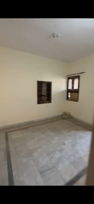 Room in 2 BHK Apartment at Sector 51 – for Sale