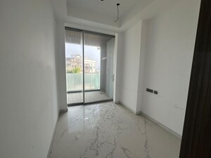 Room in 4 BHK Apartment at MJ 81 Aureate, Bandra West – for Sale