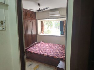 Bedroom in 2 BHK Apartment at United Tower, Malad West – for Rent
