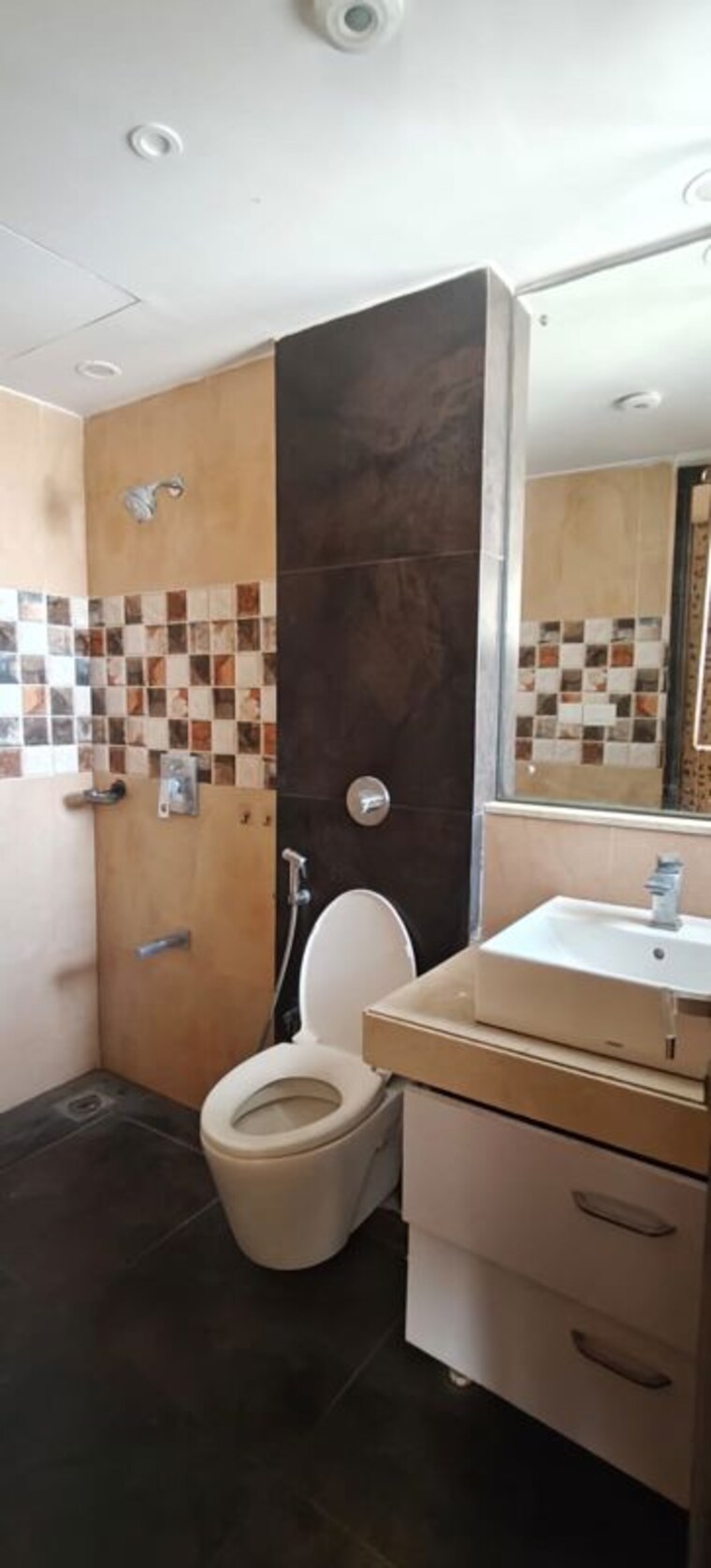 Bathroom, lodha-splendora 2 Bedroom 950 Sq.Ft. Apartment In Ghodbunder Road Thane 10536867