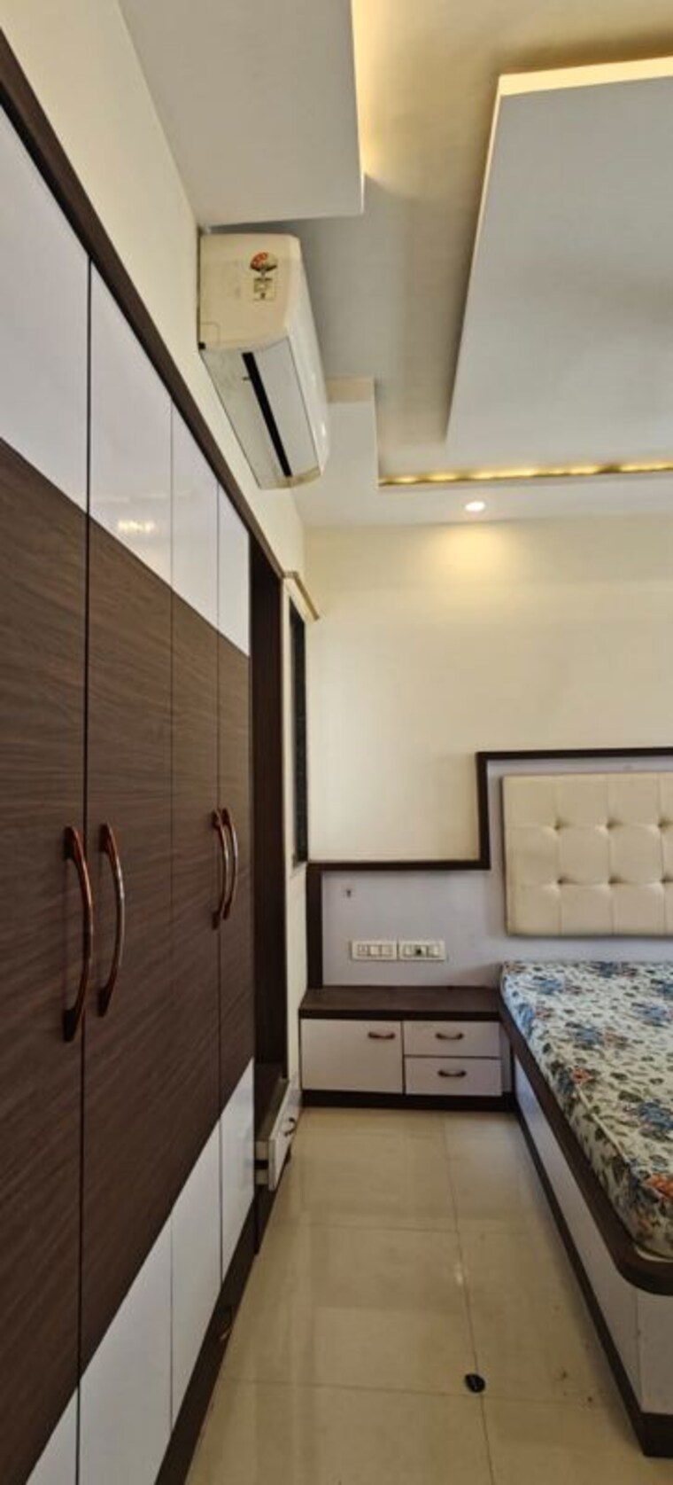 Bathroom, lodha-splendora 2 Bedroom 950 Sq.Ft. Apartment In Ghodbunder Road Thane 10536867