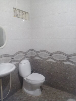 Bathroom in 2 BHK Builder Floor at Rajaji Nagar – for Rent