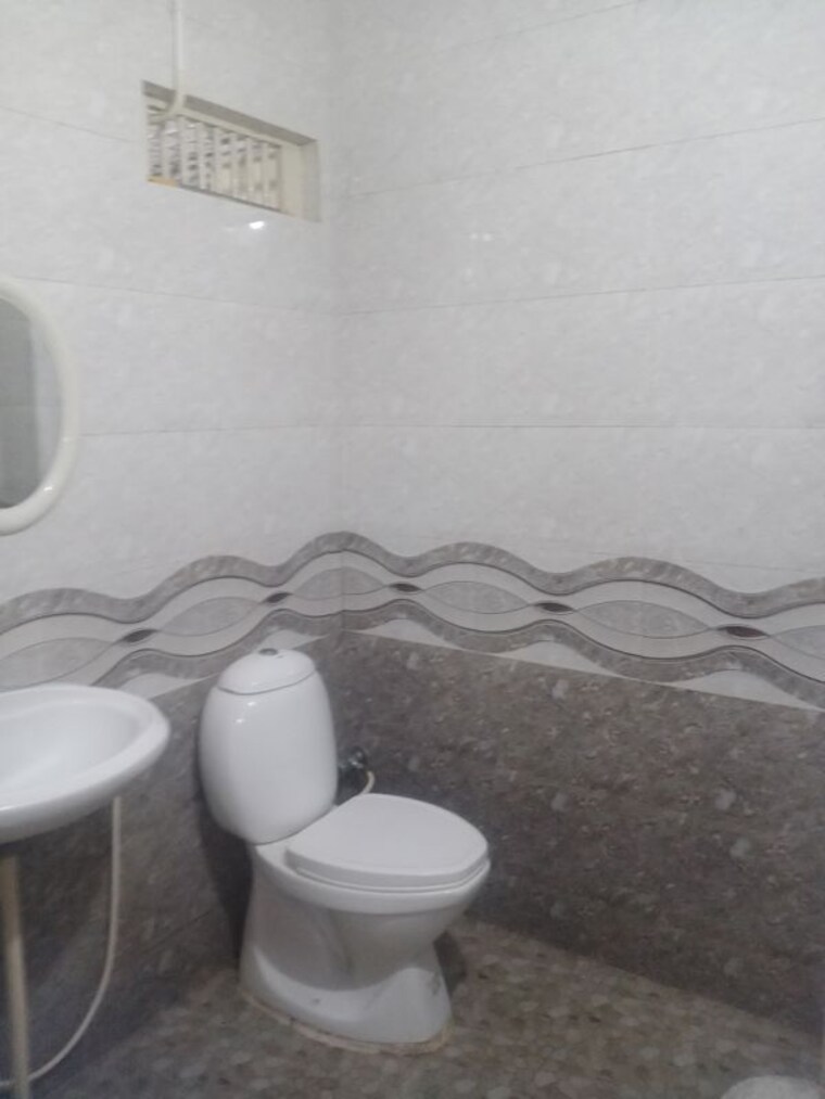 Bathroom, rajaji nagar 2 Bedroom 950 Sq.Ft. Builder Floor In Rajaji Nagar Bangalore 10536925