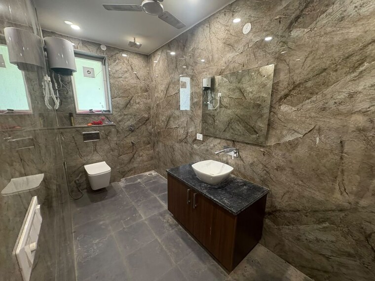 Bathroom, rwa-surya-vihar 1 Bedroom 700 Sq.Ft. Builder Floor In Sector 21 Gurgaon 10536942