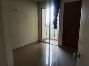 Room in 3 BHK Apartment at Jaypee Greens Aman, Sector 151 – for Rent