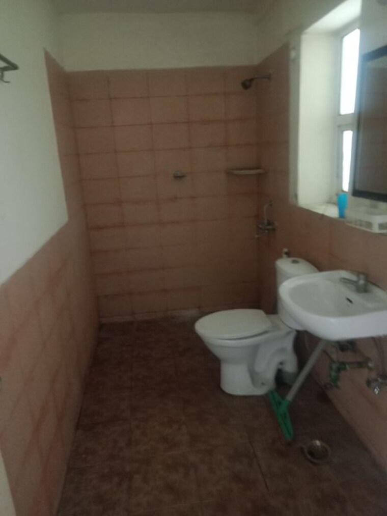 Bathroom, jaypee-greens-aman 3 Bedroom 1347 Sq.Ft. Apartment In Sector 151 Noida 10536948