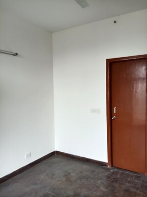 Room in 2 BHK Apartment at Mahagun My Woods, Sector 16c Greater Noida – for Rent