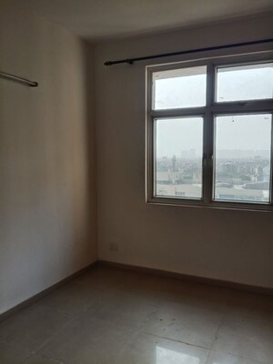 Room in 2 BHK Apartment at Mahagun My Woods, Sector 16c Greater Noida – for Rent