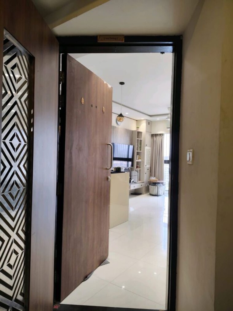 undefined, lodha-crown-quality-homes 2 Bedroom 700 Sq.Ft. Apartment In Majiwada Thane 10536934