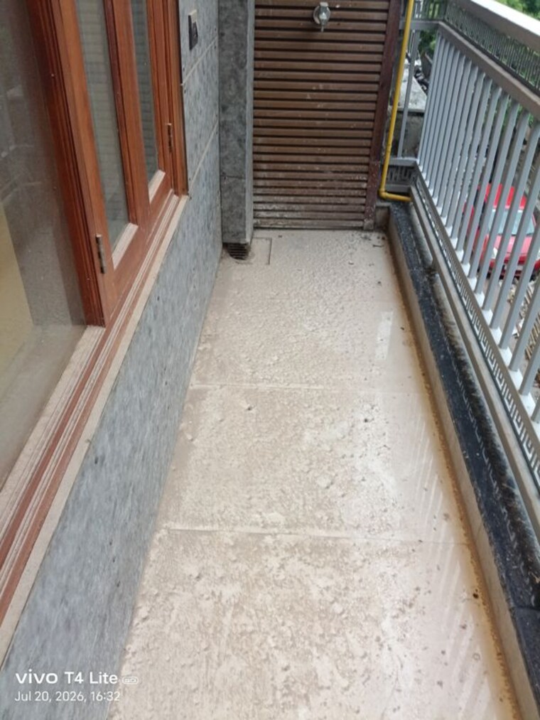 Balcony, malviya nagar 3 Bedroom 130 Sq.Yd. Builder Floor In Malviya Nagar Delhi 10536965