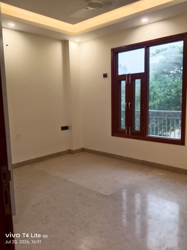 Room, malviya nagar 3 Bedroom 130 Sq.Yd. Builder Floor In Malviya Nagar Delhi 10536965
