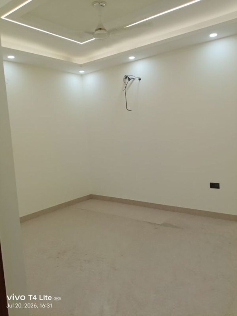 Room, malviya nagar 3 Bedroom 130 Sq.Yd. Builder Floor In Malviya Nagar Delhi 10536965