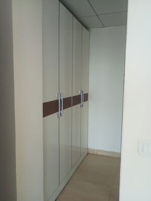 Room in 3 BHK Apartment at Gaur Sportswood, Sector 79 – for Rent