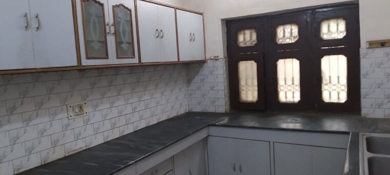 Kitchen, housing-board-colony-sector-7 2 Bedroom 1623 Sq.Ft. Independent House In Sector 7 Gurgaon 10536974