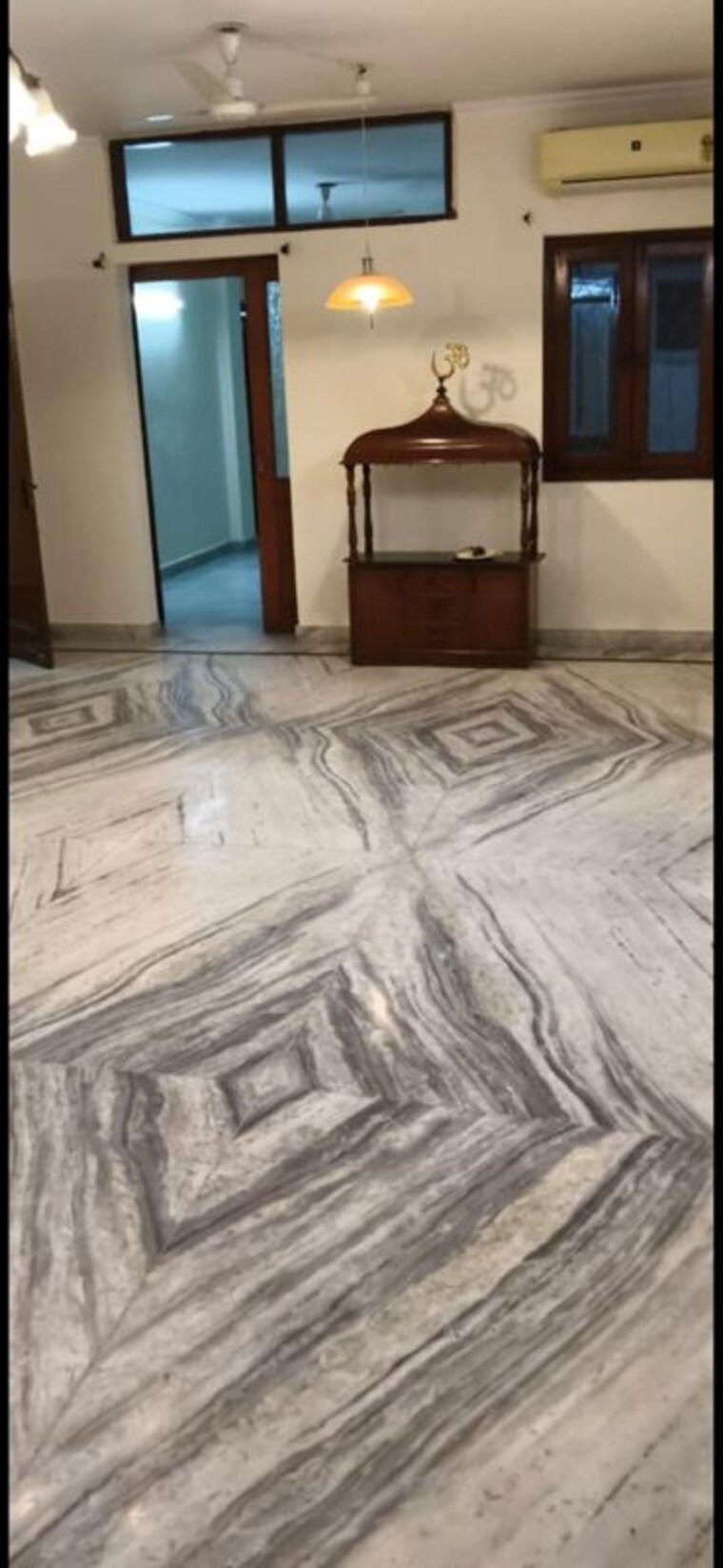 Bedroom, sarvodaya enclave 4 Bedroom 500 Sq.Yd. Builder Floor In Sarvodaya Enclave Delhi 10536765