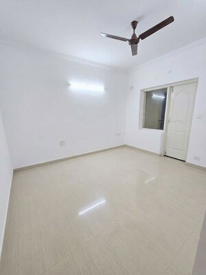 Room in 3 BHK Apartment at Mantri Global Heights, Whitefield Road – for Sale