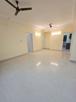 Room in 3 BHK Apartment at Mantri Global Heights, Whitefield Road – for Sale