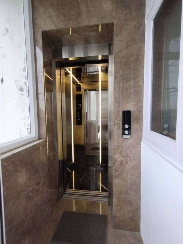 undefined, east of kailash 3 Bedroom 400 Sq.Yd. Builder Floor In East Of Kailash Delhi 10537001