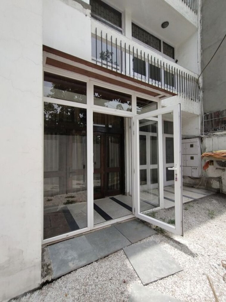 Exterior View, east of kailash 3 Bedroom 400 Sq.Yd. Builder Floor In East Of Kailash Delhi 10537001