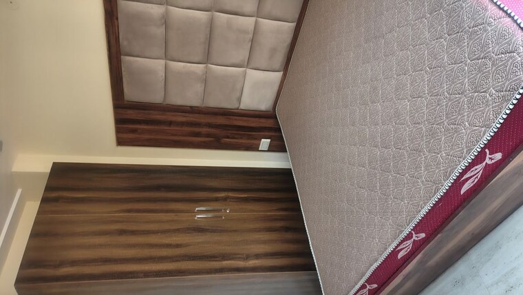 Room, sector 69 2 Bedroom 900 Sq.Ft. Apartment In Sector 69 Gurgaon 10536963