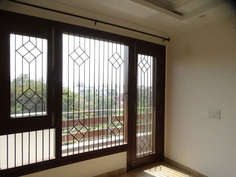 Room, chittaranjan park 3 Bedroom 1500 Sq.Ft. Builder Floor In Chittaranjan Park Delhi 10537020