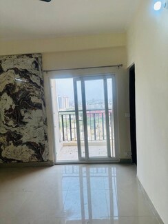 3 BHK Apartment For Rent in Amrapali Centurian Park