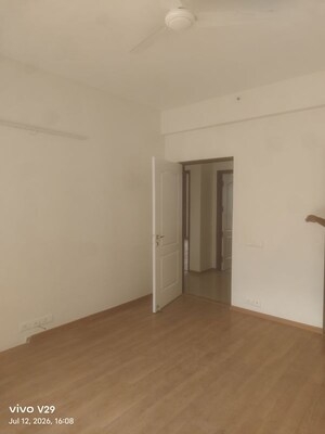Room in 3 BHK Apartment at Conscient Heritage One, Sector 62 – for Rent