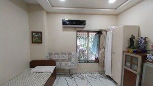 Bedroom in 3 BHK Apartment at Hari Preet Apartment, Santacruz West – for Sale