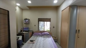 Bedroom in 3 BHK Apartment at Hari Preet Apartment, Santacruz West – for Sale