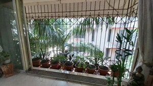 Room in 3 BHK Apartment at Hari Preet Apartment, Santacruz West – for Sale