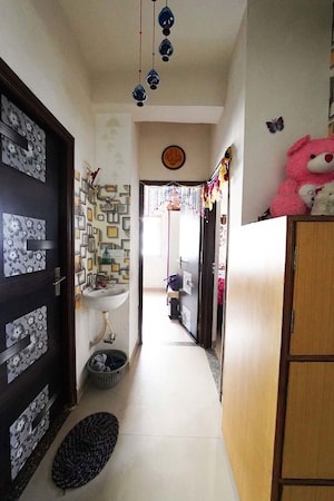 Team Area in 2 BHK Apartment at Gota – for Sale
