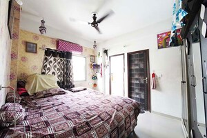 Bedroom in 2 BHK Apartment at Gota – for Sale