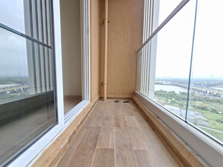 Balcony, dosti-tulip 2 Bedroom 661 Sq.Ft. Apartment In Balkum Pada Thane 10537200